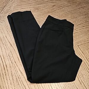 Black trouser pants size 6 Taylor Fit Halogen